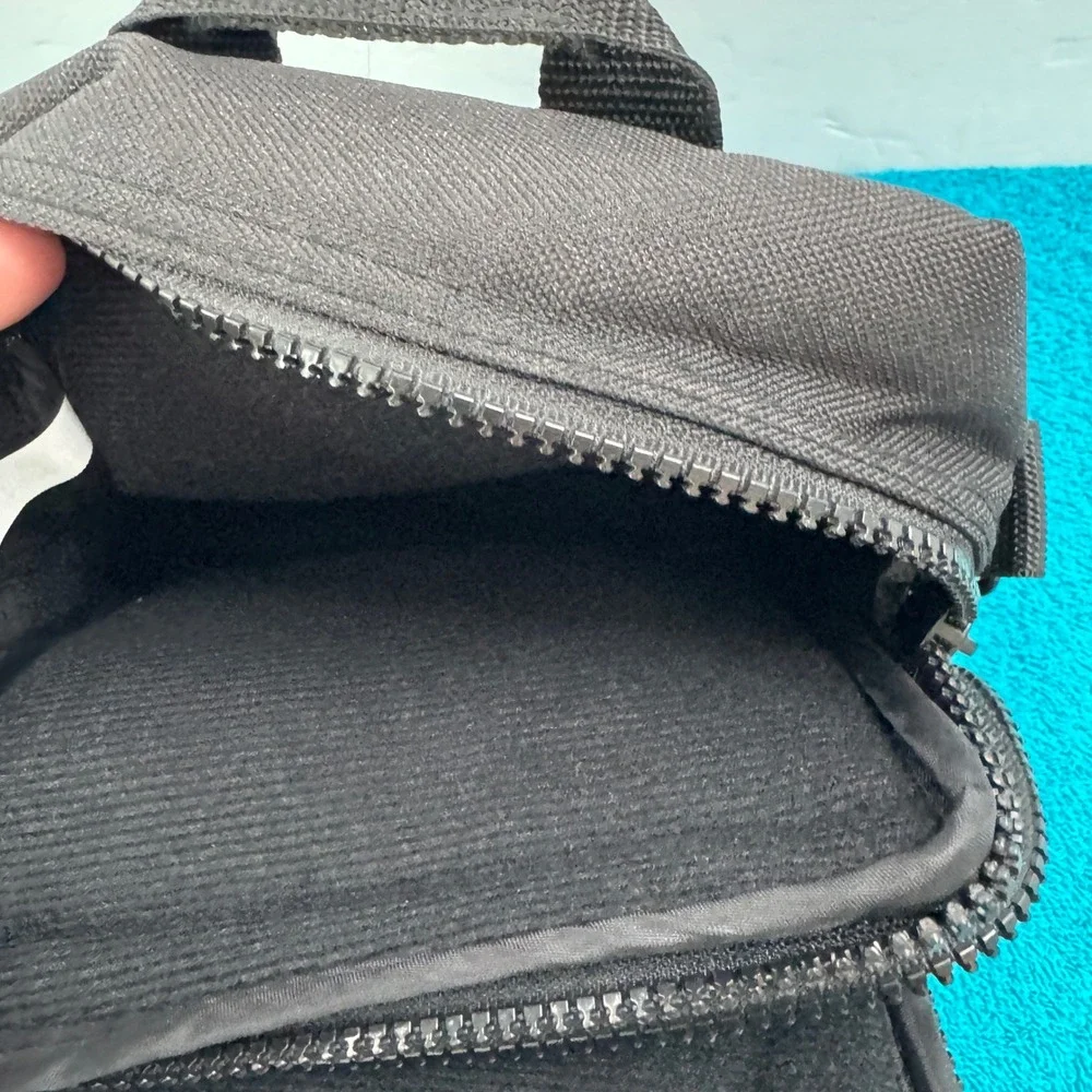 Case Logic Compact Utility Bag Black Nylon Travel Camera Case with Strap